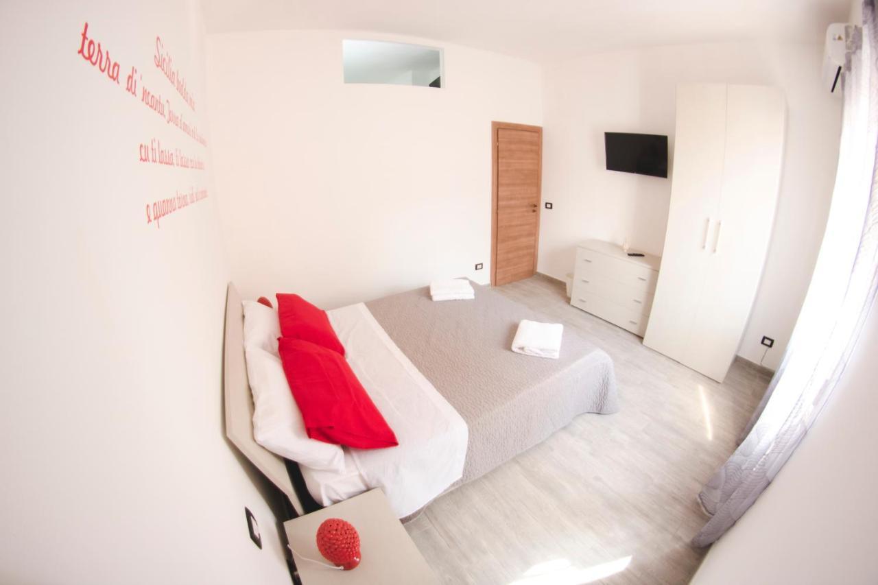 That'S Amoro House Pozzallo Bagian luar foto